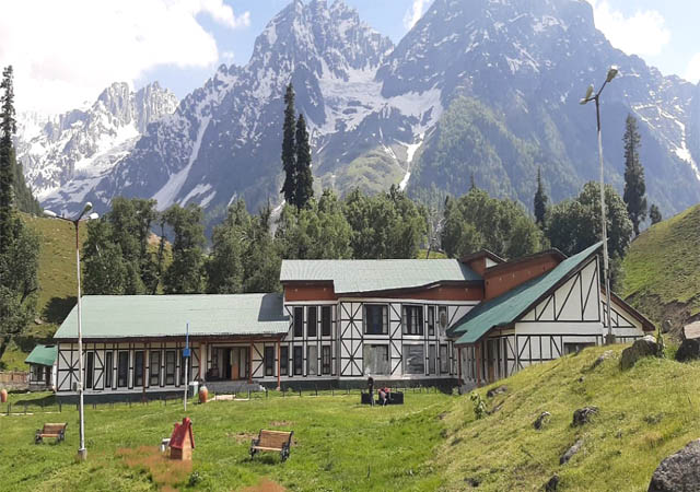 Hotel Neel Gagan, Kashmir, Jammu & Kashmir, Best Hotel in Kashmir ...